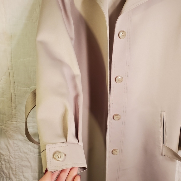 London Fog Ivory Trench Coat 3/4 length - Picture 4 of 8